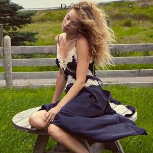 NEW OBELIA DRESS IN DEEP NAVY